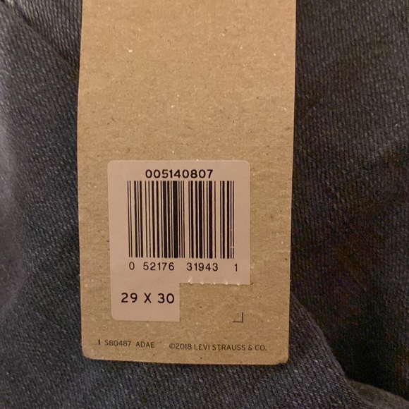 A pair of Nike Shox size 10.5 And 1 pair of Levi’s mens jeans cut 514 size 29/30 - Picture 12 of 15